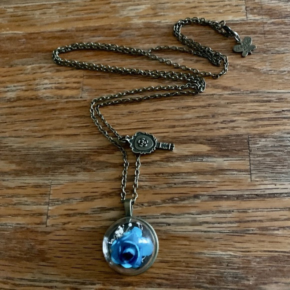 Antiqued Brass Blue Flower Under Glass Pendant New - Picture 8 of 13